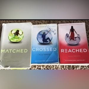Ally Condie's Matched Trilogy Series (Set Includes: Matched, Crossed & Reached)